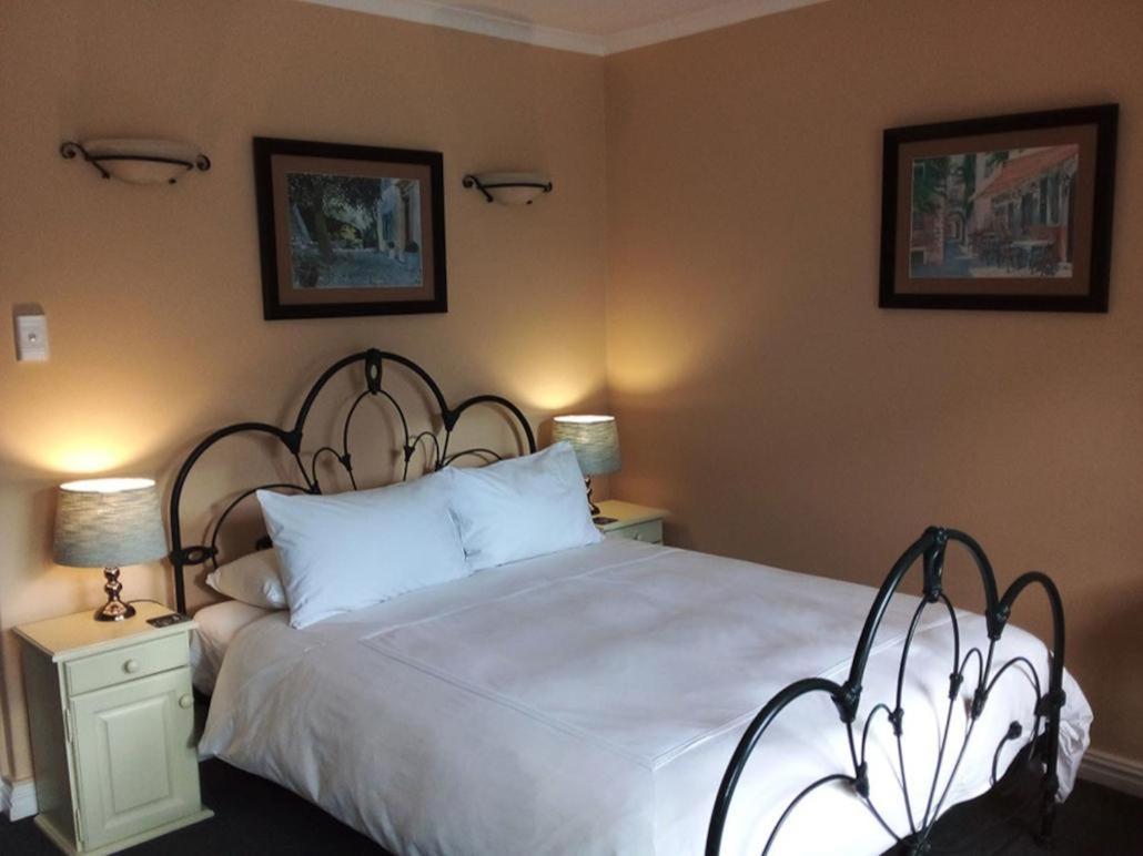 Auberge La Dauphine Guest House Franschhoek Esterno foto