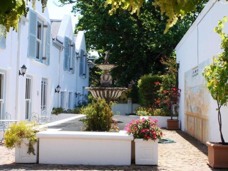 Auberge La Dauphine Guest House Franschhoek Esterno foto